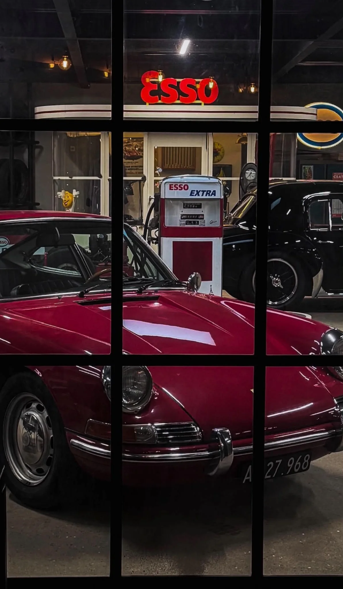 Zone 5 — Classic cars, Esso & gårdmiljø